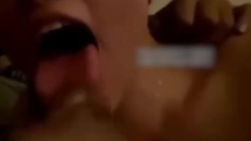 Skandal Youtuber Cantik Crotin Ayang